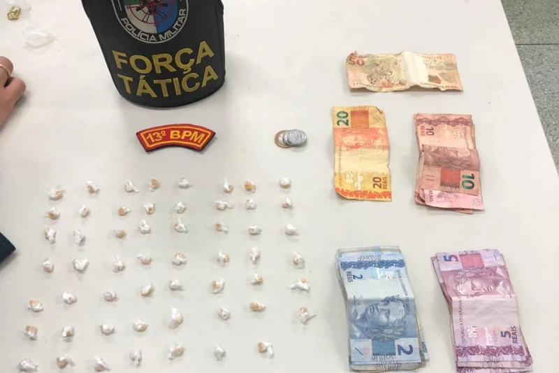 Polícia vai apurar suspeita de violência doméstica e encontra drogas em casa no Coroa do Meio