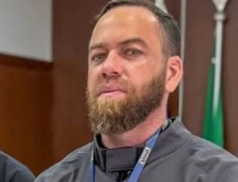 Tiago Sóstenes recebe alta do Huse após morte da namorada Flávia