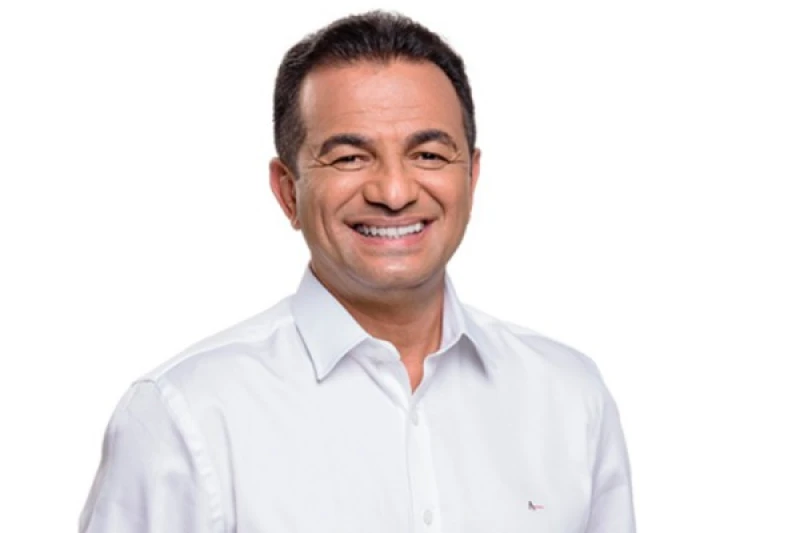 Adailton na casa de Valmir: “Decisão sobre renúncia sai nas próximas horas”