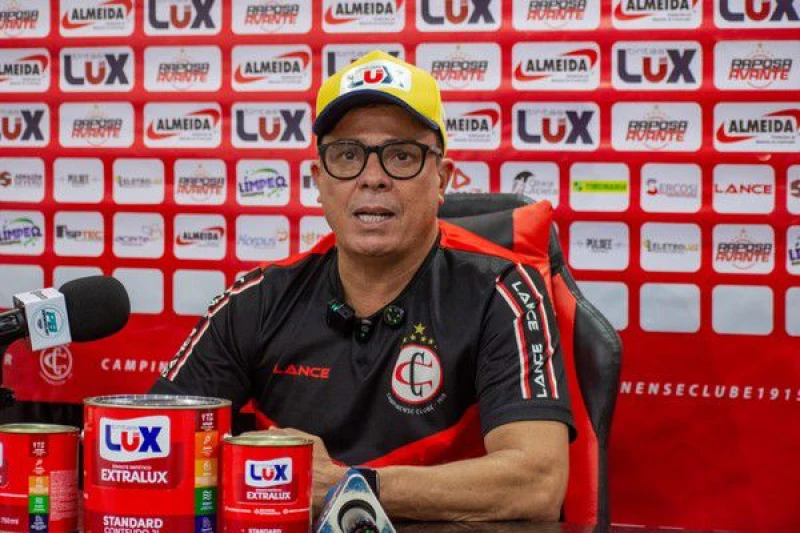 Evaristo Piza pode assumir o Sergipe para a Série D do Brasileirão