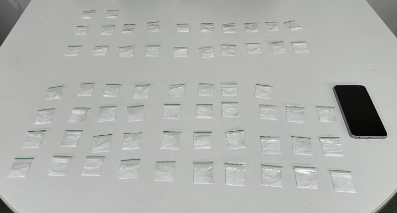 Itabaiana: DENARC prende suspeito de tráfico que vendia cocaína em barraca de pastéis