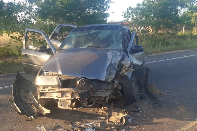 Acidente na SE-317 deixa jovem ferido após colisão frontal em Porto da Folha