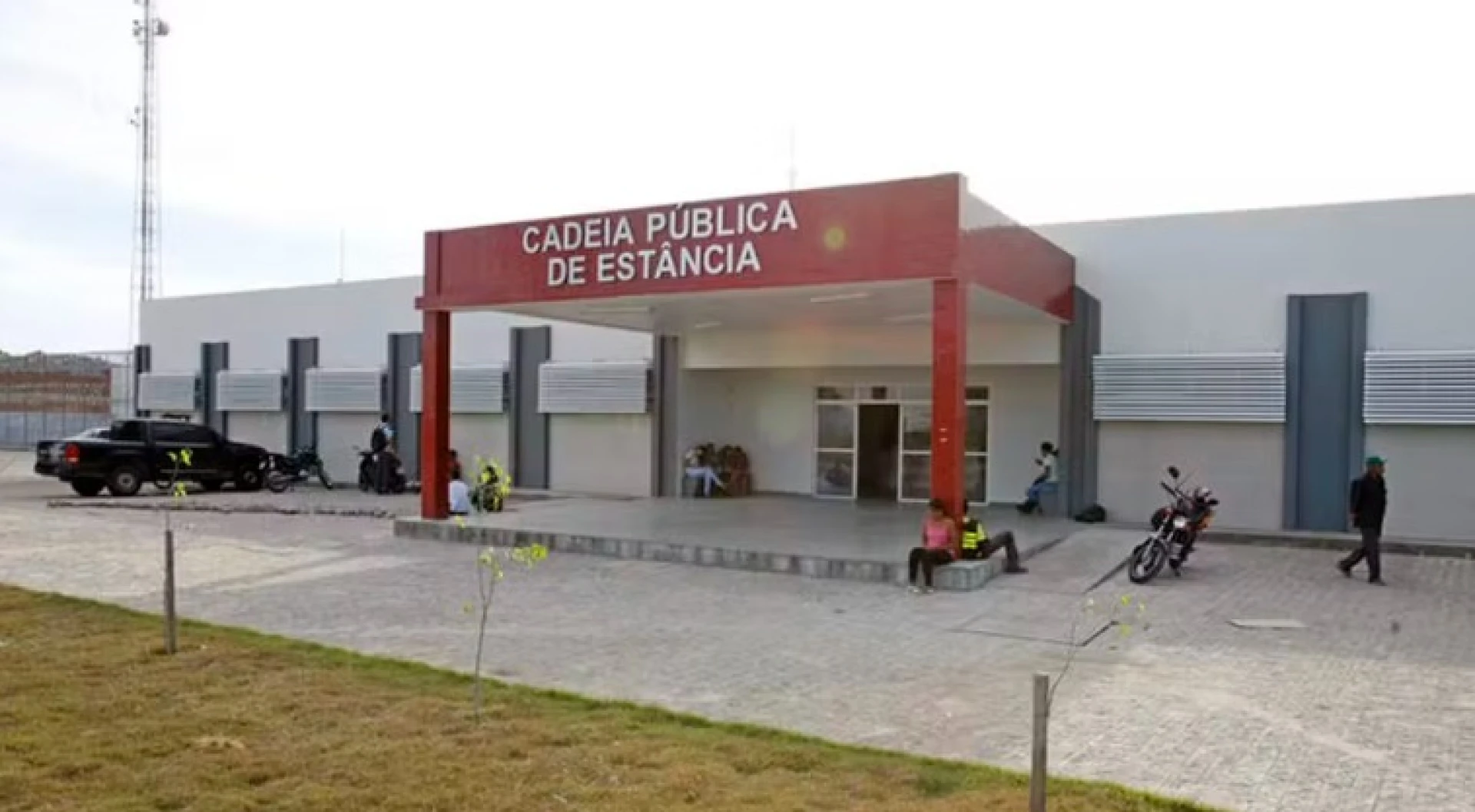 Detento tenta matar companheira durante visita íntima em cadeia de Estância